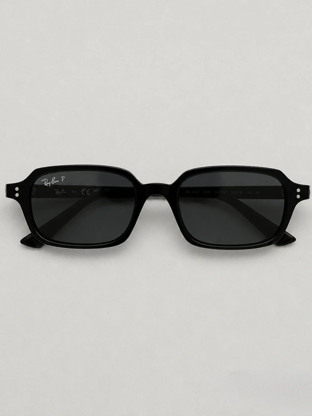 Ray -Ban Man Sunglasses , Color Black Satin